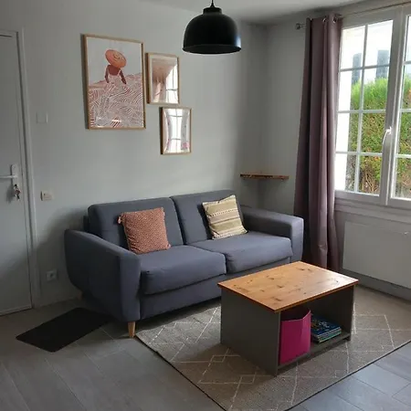 Apartament Jolie T2 Au Coeur Du Bourg